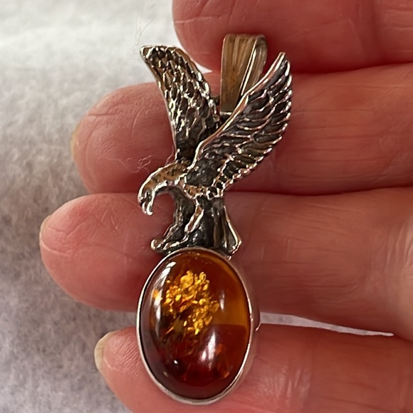 Amber & Sterling Eagle Pendant & Earrings - Picture 2 of 7